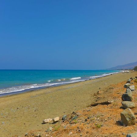 Villa Majestic Agia Marina  Esterno foto